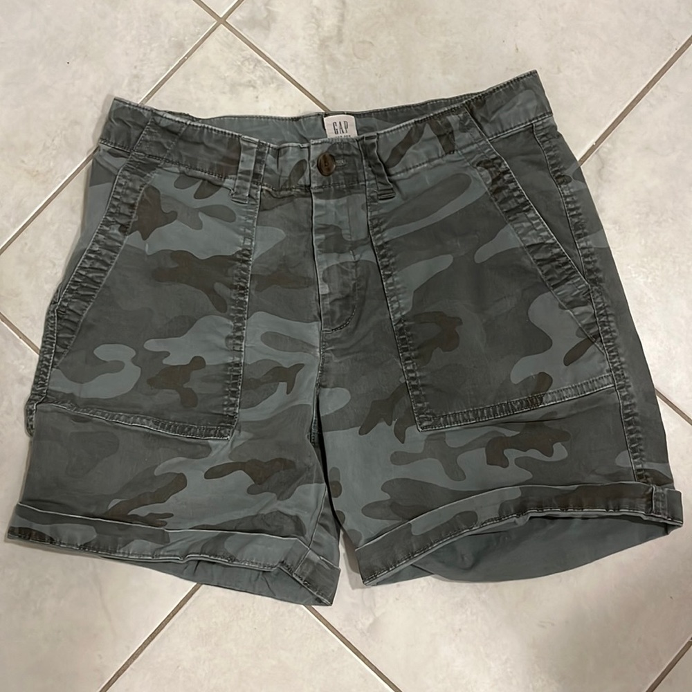 GAP Camouflage Women Shorts - Gray and Brown